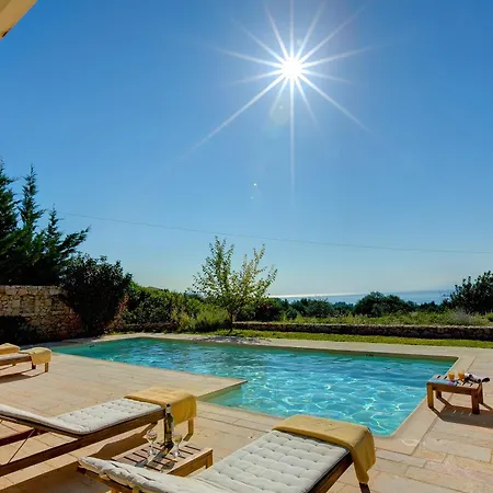 Ippokampos Ideales Villa *